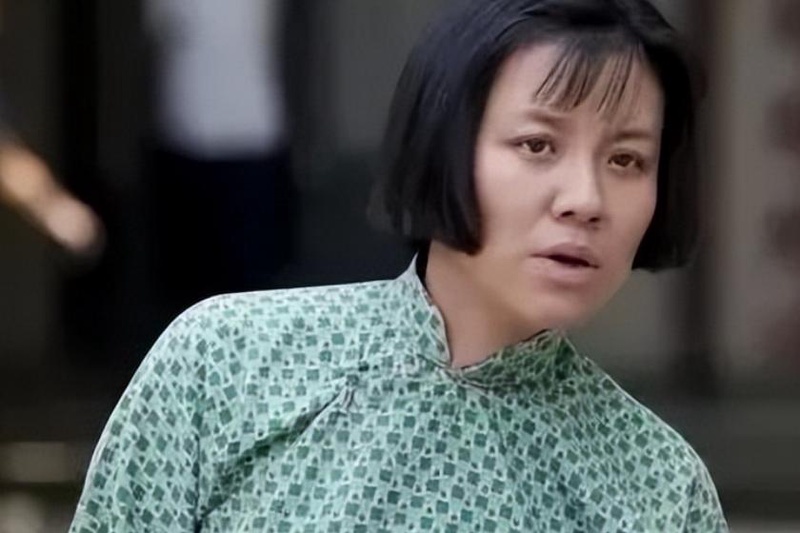 易梦玲